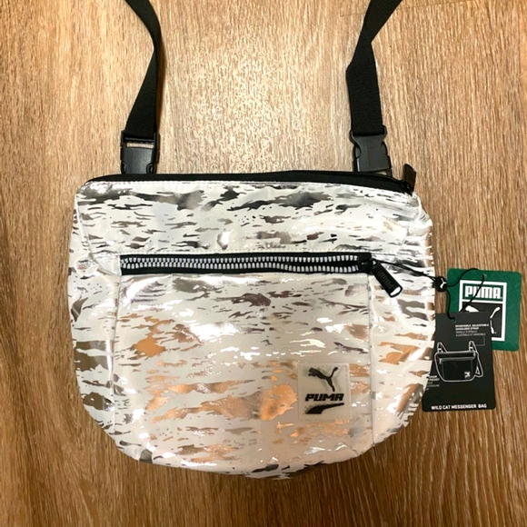 PUMA Wild Cat Messenger Bag - Picture 1 of 7